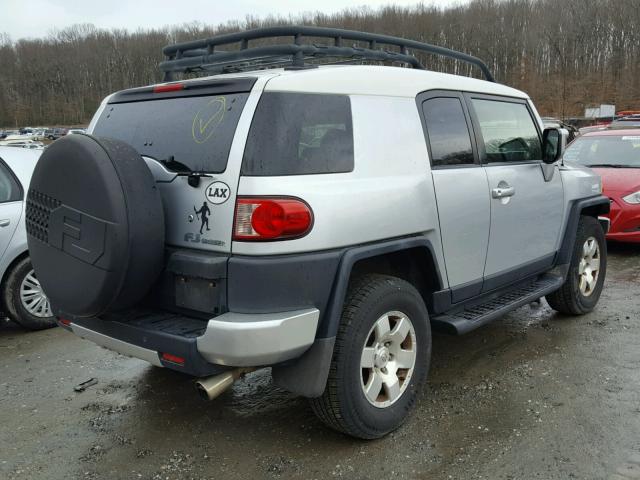 JTEBU11FX70057737 - 2007 TOYOTA FJ CRUISER SILVER photo 4