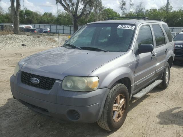 1FMYU02Z67KA25188 - 2007 FORD ESCAPE XLS GRAY photo 2