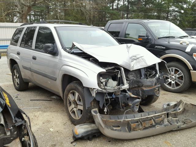 1GNDS13S852248059 - 2005 CHEVROLET TRAILBLAZE SILVER photo 1