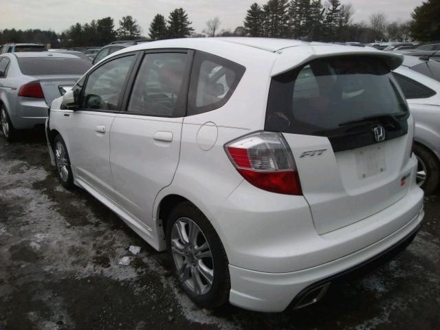 JHMGE8H42AC024658 - 2010 HONDA FIT SPORT WHITE photo 3