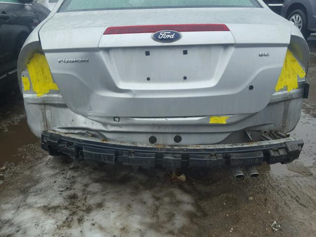 3FAHP0HA9AR366171 - 2010 FORD FUSION SE SILVER photo 9