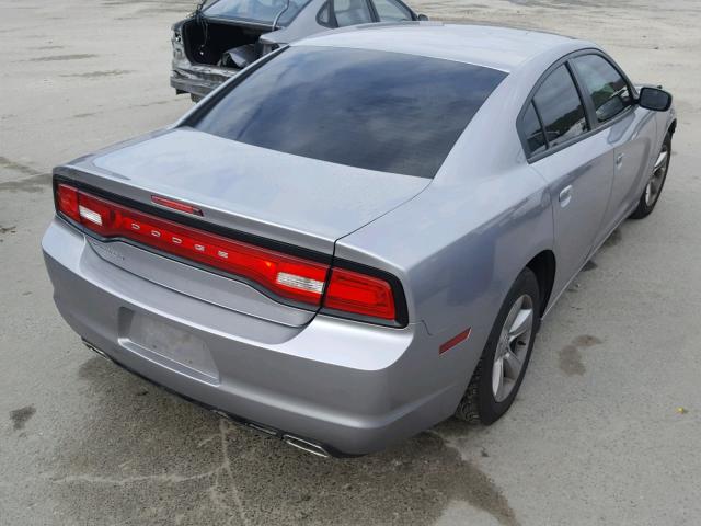 2C3CDXBG9DH603295 - 2013 DODGE CHARGER SE GRAY photo 4