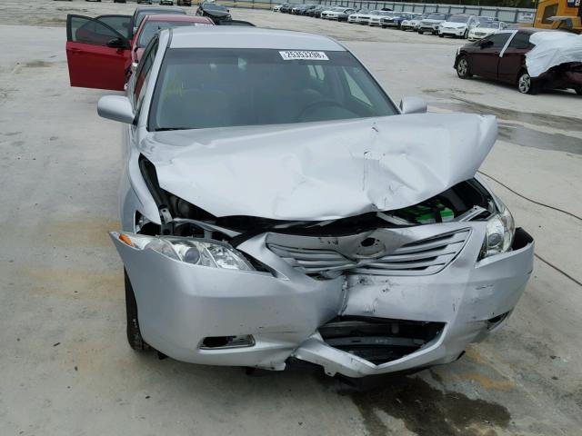 4T1BE46KX8U240960 - 2008 TOYOTA CAMRY CE SILVER photo 9