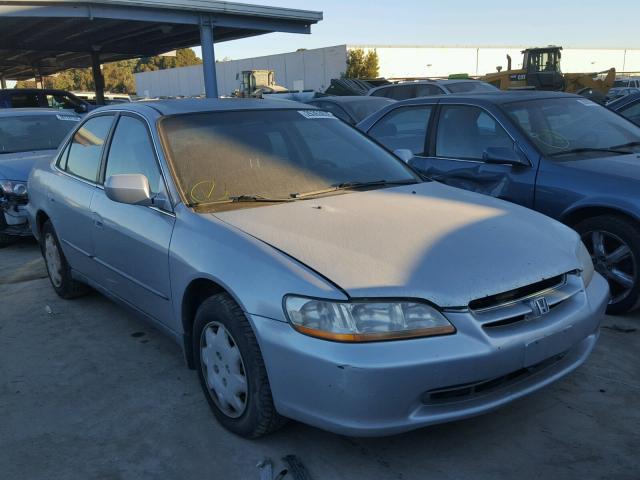 1HGCG5643YA143368 - 2000 HONDA ACCORD LX SILVER photo 1