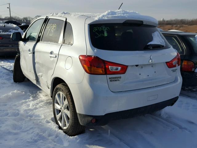 4A4AR4AU7FE037389 - 2015 MITSUBISHI OUTLANDER WHITE photo 3