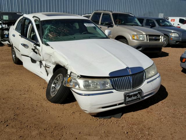 1LNHM82W61Y651445 - 2001 LINCOLN TOWN CAR S WHITE photo 1