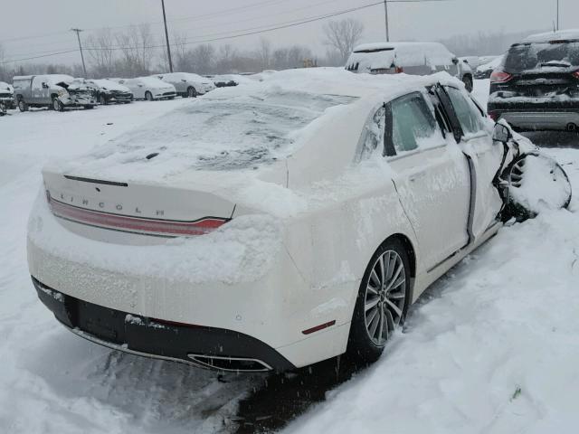 3LN6L5A91HR615823 - 2017 LINCOLN MKZ PREMIE WHITE photo 4