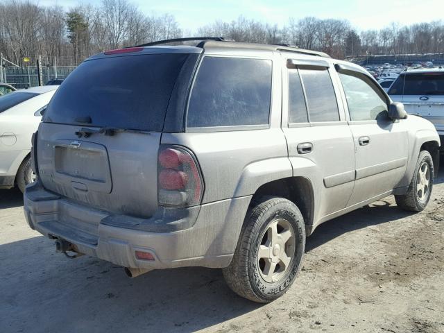 1GNDT13S052292621 - 2005 CHEVROLET TRAILBLAZE TAN photo 4