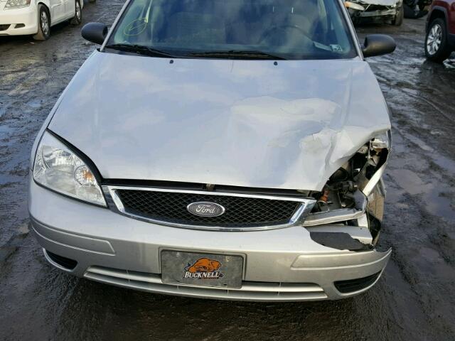 1FAFP34N77W315467 - 2007 FORD FOCUS ZX4 SILVER photo 7