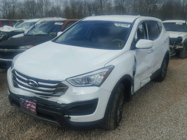 5XYZT3LB7GG351389 - 2016 HYUNDAI SANTA FE S WHITE photo 2