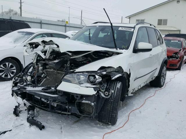 5UXZV8C54DL426498 - 2013 BMW X5 XDRIVE5 WHITE photo 2