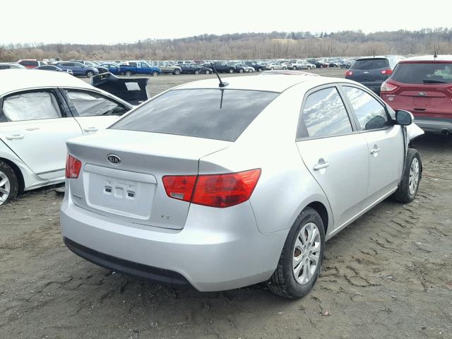 KNAFT4A2XA5874804 - 2010 KIA FORTE LX SILVER photo 4