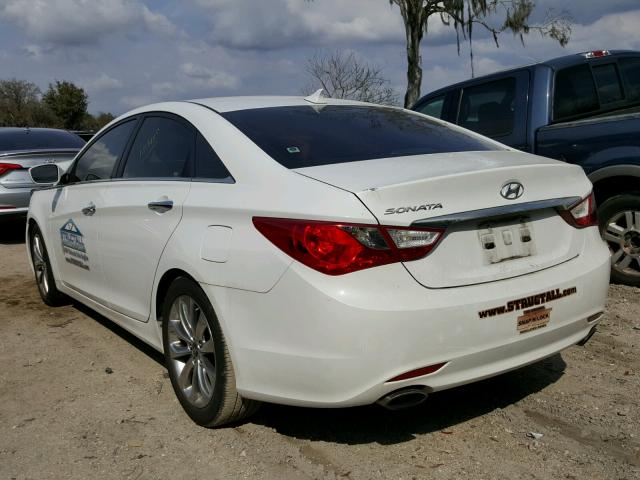 5NPEC4AC4BH130544 - 2011 HYUNDAI SONATA SE WHITE photo 3