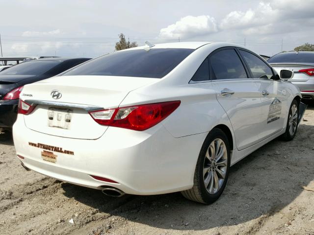 5NPEC4AC4BH130544 - 2011 HYUNDAI SONATA SE WHITE photo 4