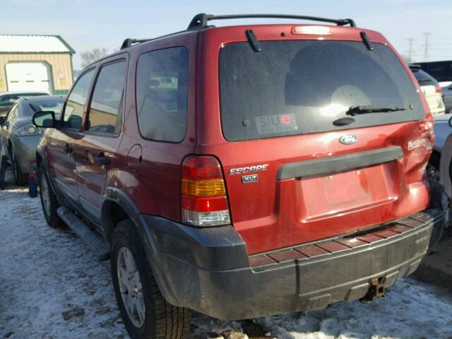 1FMCU93185KD74003 - 2005 FORD ESCAPE XLT RED photo 3