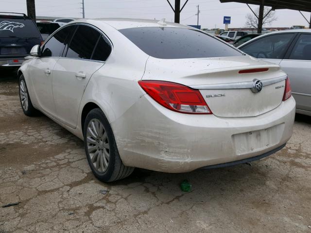 2G4GR5EK7C9148471 - 2012 BUICK REGAL WHITE photo 3