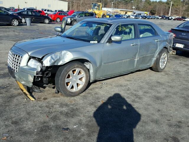 2C3JA53G15H104530 - 2005 CHRYSLER 300 TOURIN GREEN photo 9