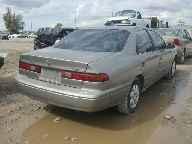 4T1BG22K4WU252569 - 1998 TOYOTA CAMRY CE BEIGE photo 4