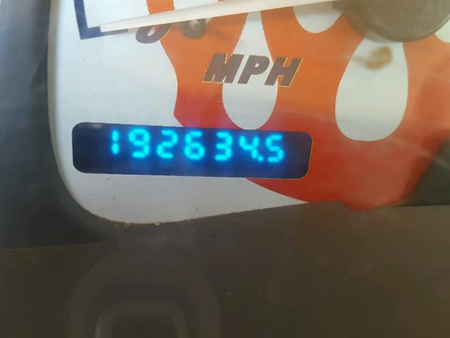 5LMPU28L8XLJ11832 - 1999 LINCOLN NAVIGATOR ორფეროვანი ფოტო 8