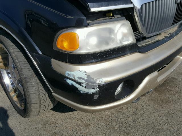 5LMPU28L8XLJ11832 - 1999 LINCOLN NAVIGATOR ორფეროვანი ფოტო 9