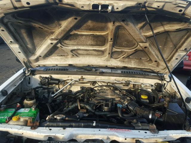 5N1ED28YX2C544437 - 2002 NISSAN XTERRA XE WHITE photo 7