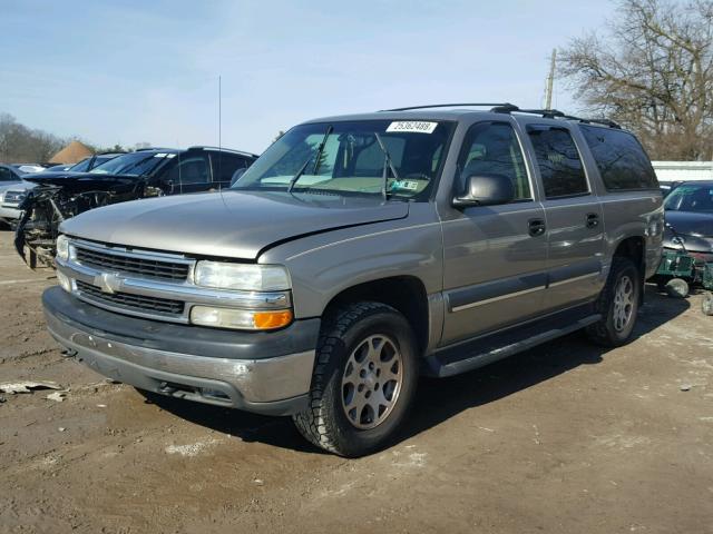 1GNFK16ZX3J275638 - 2003 CHEVROLET SUBURBAN K GOLD photo 2