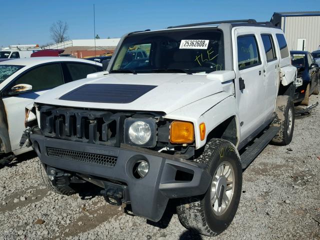 5GTDN136568116533 - 2006 HUMMER H3 WHITE photo 2