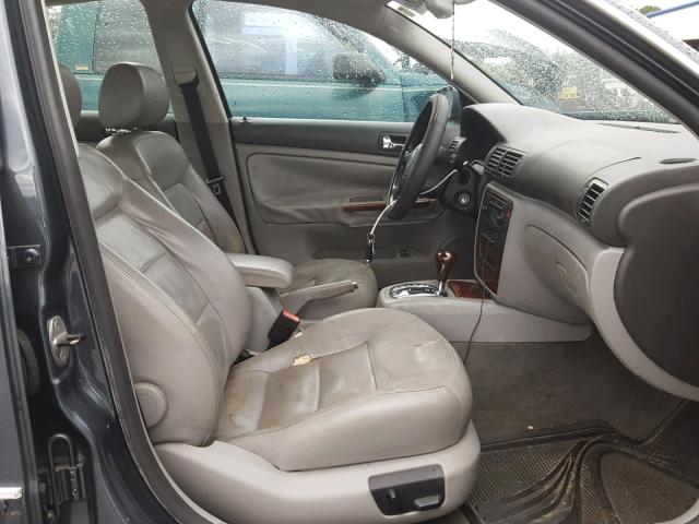 WVWRH63B14P009206 - 2004 VOLKSWAGEN PASSAT GLX 灰色 照片 5