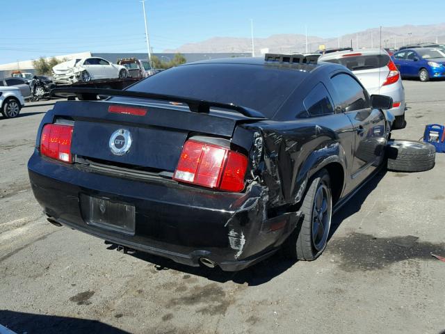 1ZVFT82H155219706 - 2005 FORD MUSTANG GT BLACK photo 4