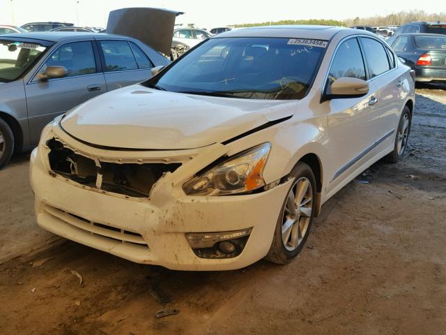 1N4AL3AP6EC406644 - 2014 NISSAN ALTIMA 2.5 WHITE photo 2