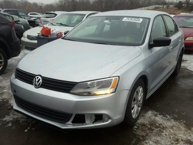 3VW1K7AJ1EM444732 - 2014 VOLKSWAGEN JETTA BASE 银色 照片 2