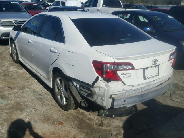 4T1BF1FK1DU685254 - 2013 TOYOTA CAMRY L WHITE photo 3