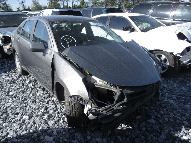 1FAHP35N69W108725 - 2009 FORD FOCUS SE GRAY photo 1