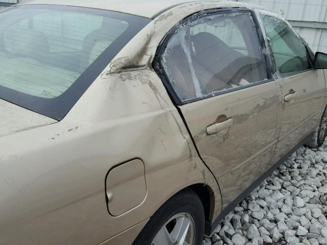 1G1ZT54854F242418 - 2004 CHEVROLET MALIBU LS 金色 照片 9