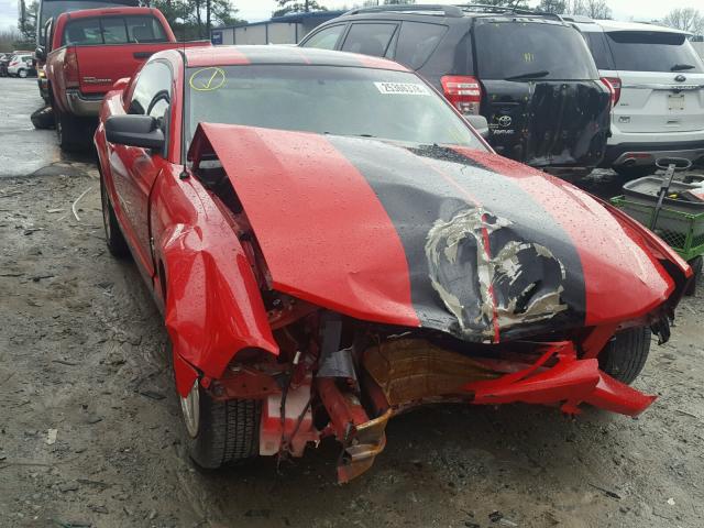 1ZVHT80N865163900 - 2006 FORD MUSTANG RED photo 1