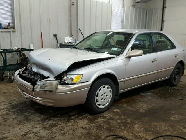 4T1BG22K8XU455949 - 1999 TOYOTA CAMRY CE SILVER photo 2