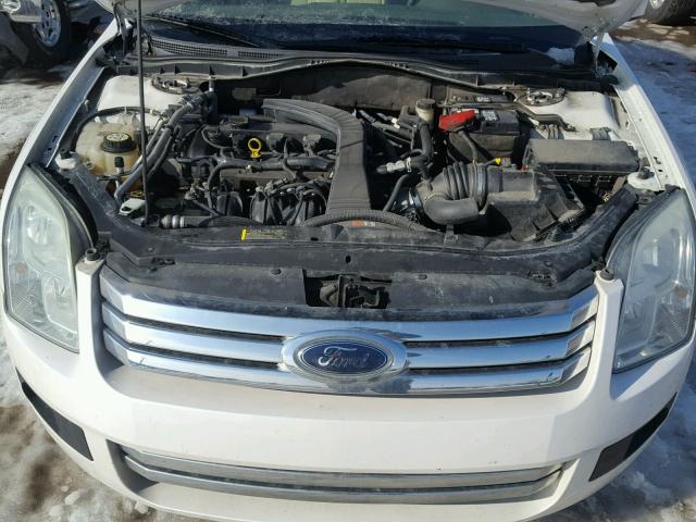 3FAHP07Z39R134698 - 2009 FORD FUSION SE WHITE photo 7