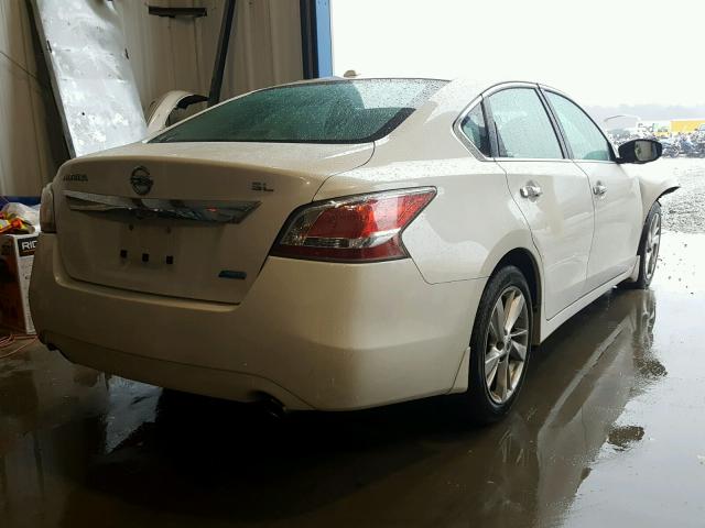 1N4AL3AP2EC322210 - 2014 NISSAN ALTIMA 2.5 WHITE photo 4