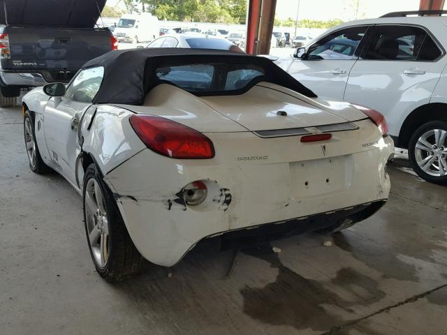 1G2MB35B47Y106121 - 2007 PONTIAC SOLSTICE WHITE photo 3