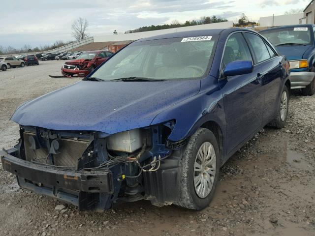 4T1BF3EK5BU690208 - 2011 TOYOTA CAMRY BASE BLUE photo 2