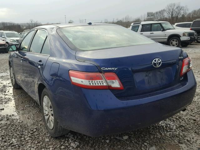 4T1BF3EK5BU690208 - 2011 TOYOTA CAMRY BASE BLUE photo 3