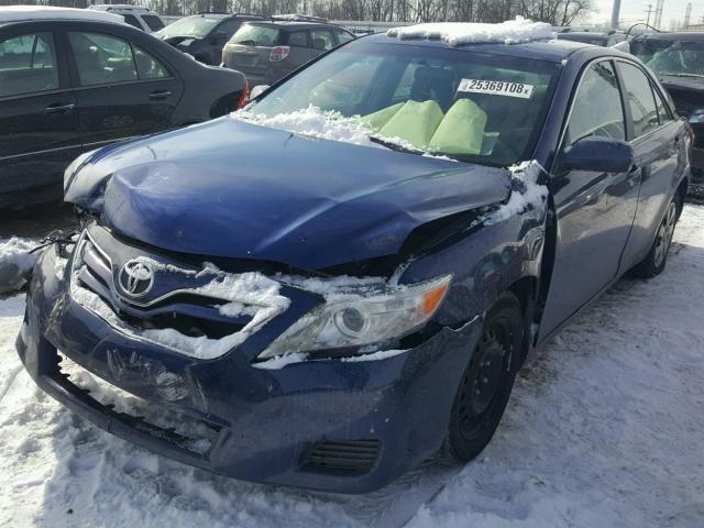 4T1BF3EK9BU621683 - 2011 TOYOTA CAMRY BASE BLUE photo 2