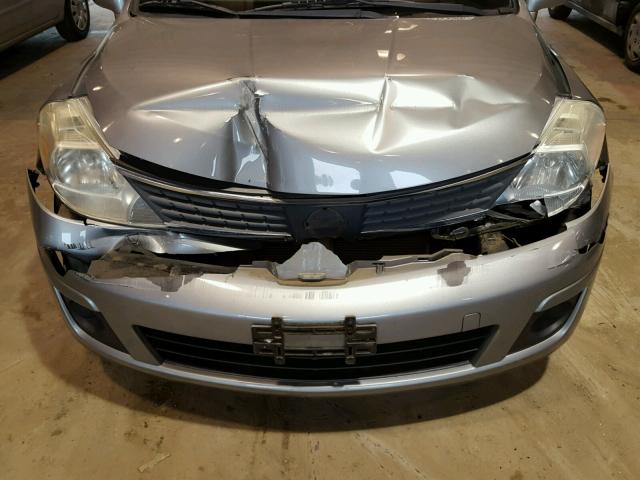 3N1BC13E59L372661 - 2009 NISSAN VERSA S SILVER photo 7