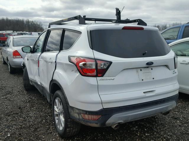 1FMCU9GDXHUD95352 - 2017 FORD ESCAPE SE WHITE photo 3