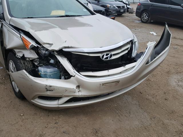 5NPEB4AC0BH134013 - 2011 HYUNDAI SONATA GLS GOLD photo 9