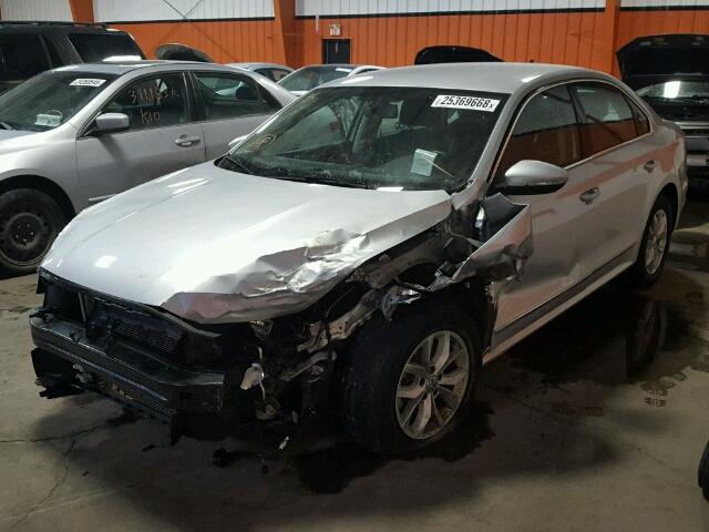1VWAT7A31HC044559 - 2017 VOLKSWAGEN PASSAT S Silber Foto 2
