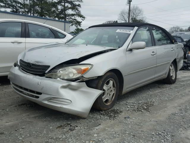 4T1BF32KX3U042904 - 2003 TOYOTA CAMRY LE SILVER photo 2