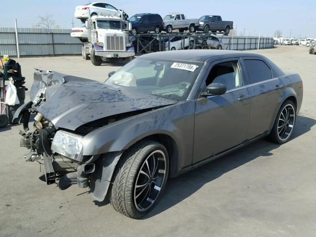 2C3KA43R88H230551 - 2008 CHRYSLER 300 LX GRAY photo 2