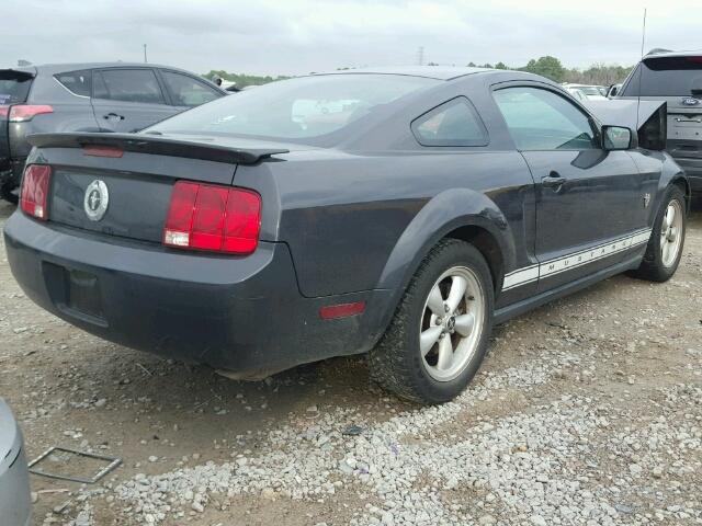 1ZVHT80N295110033 - 2009 FORD MUSTANG GRAY photo 4