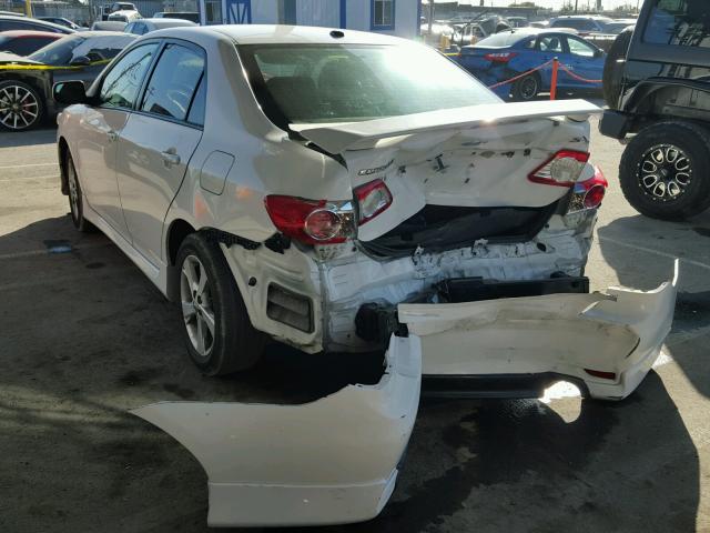 2T1BU4EE8BC725525 - 2011 TOYOTA COROLLA BA WHITE photo 3